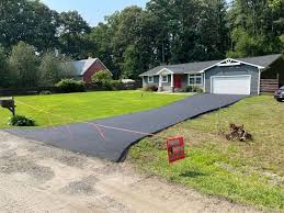 Best Gravel Driveway Installation  in Venetian Vlage, IL